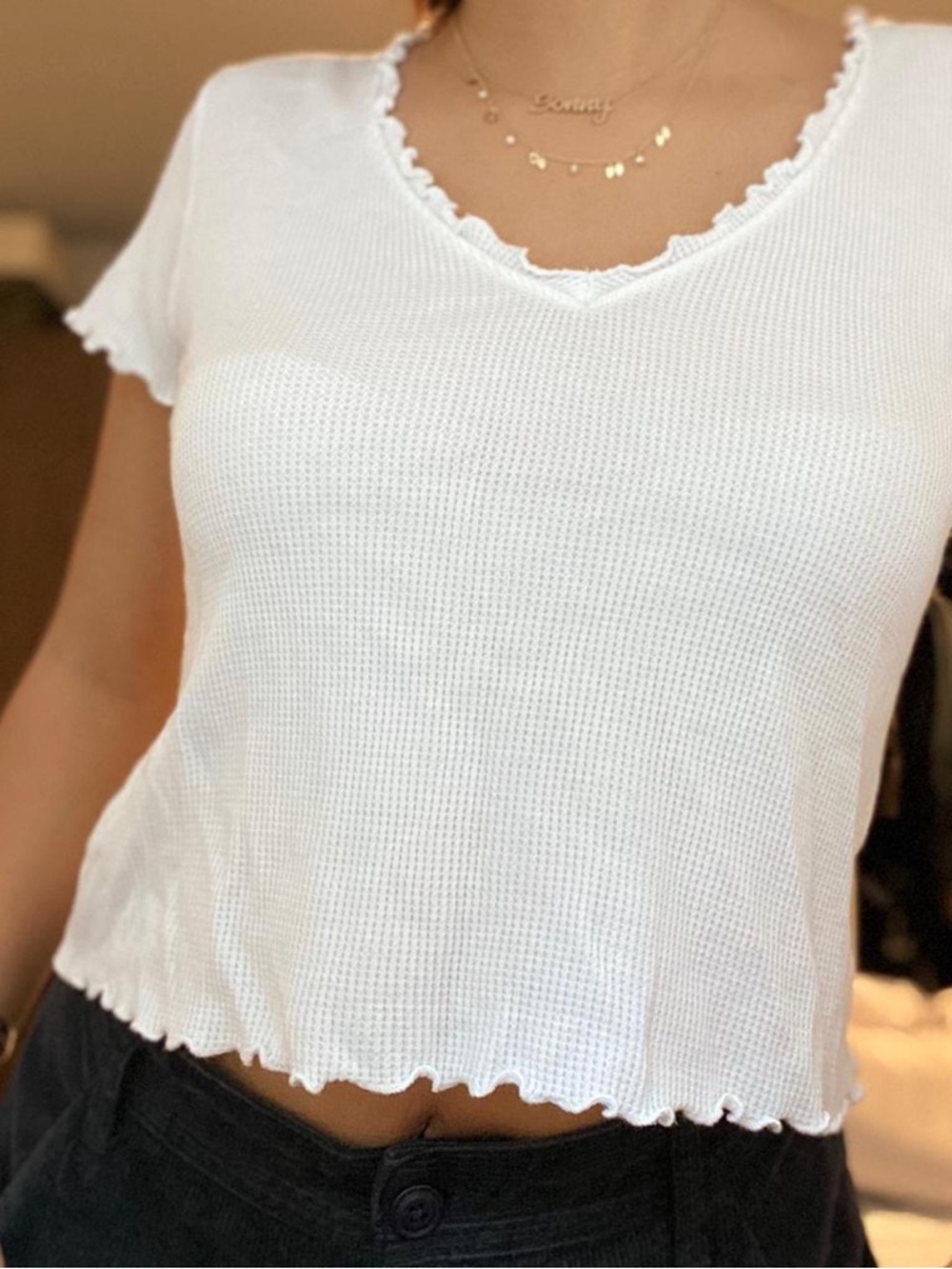 Brandy Melville Scalloped Edge Lettuce Hem Short Sleeve T-shirt Tops White